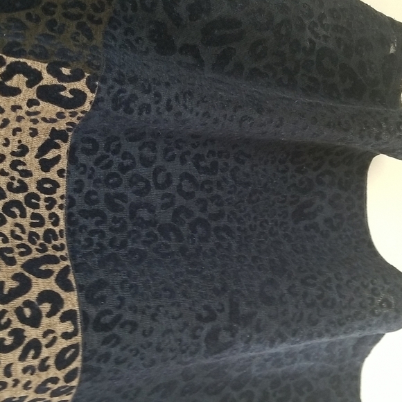 Tricotto Leopard block print tunic longsleeve NWT - Picture 3 of 6